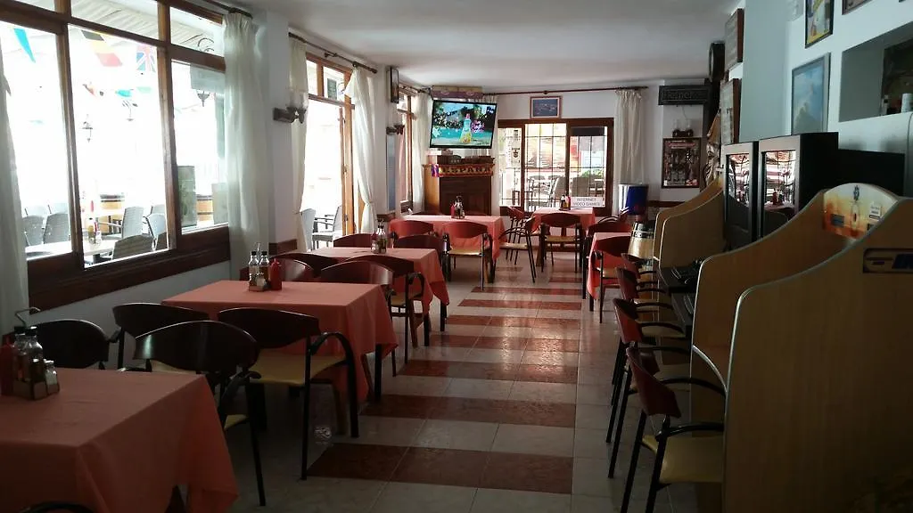 Apartamentos Vista Al Puerto San Antonio  Spanje